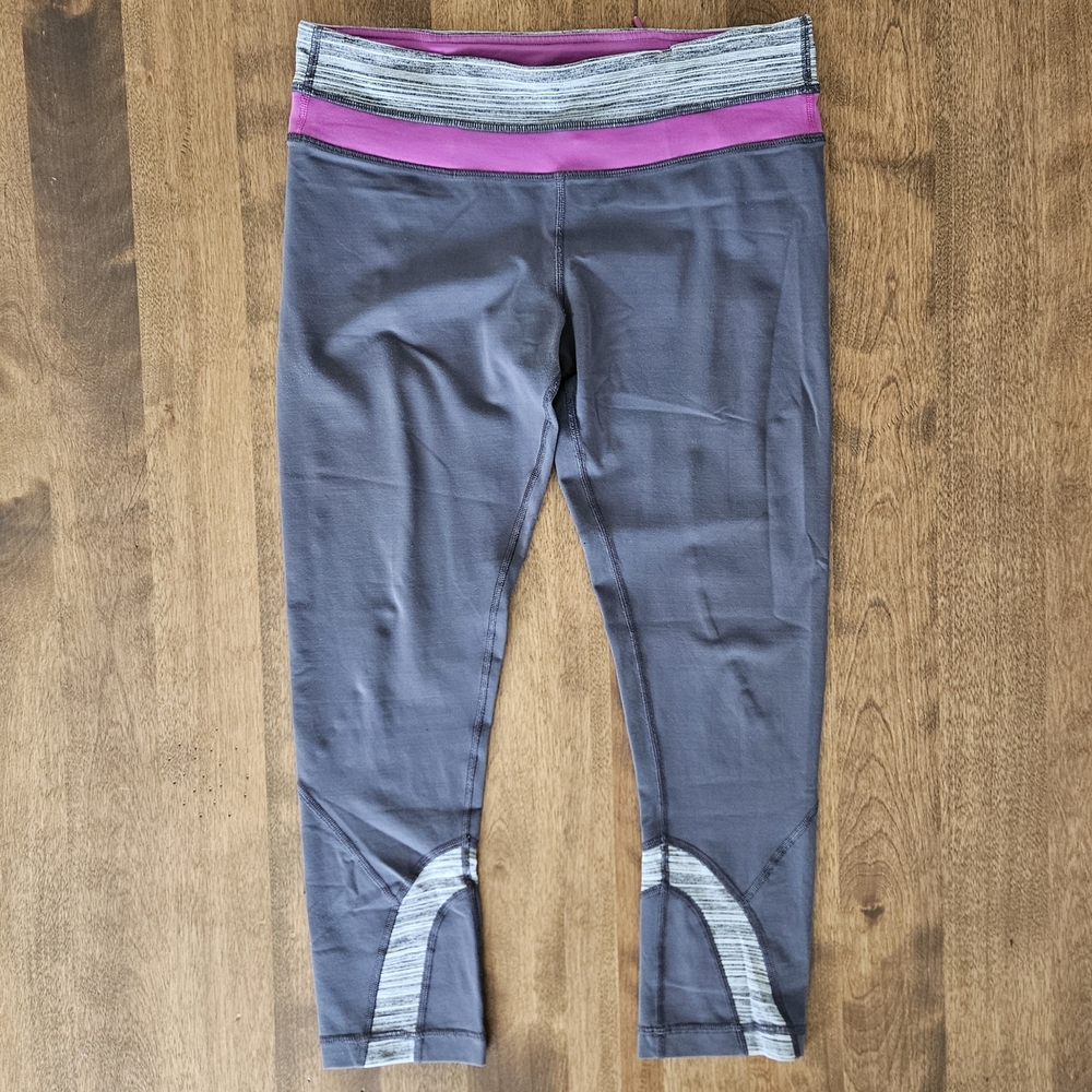 Lululemon Run Inspire Crop II Leggings Soot Grey Hyper Stripe Size 8